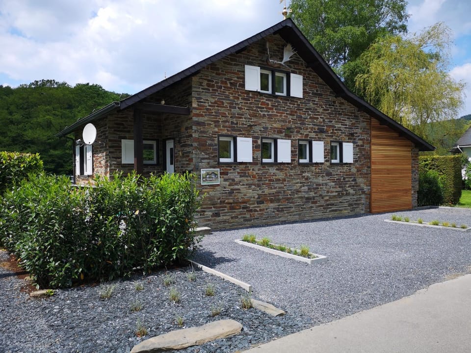 Property building, Day