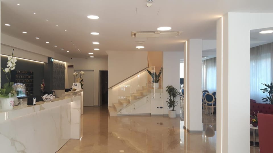 Lobby or reception, Lounge or bar