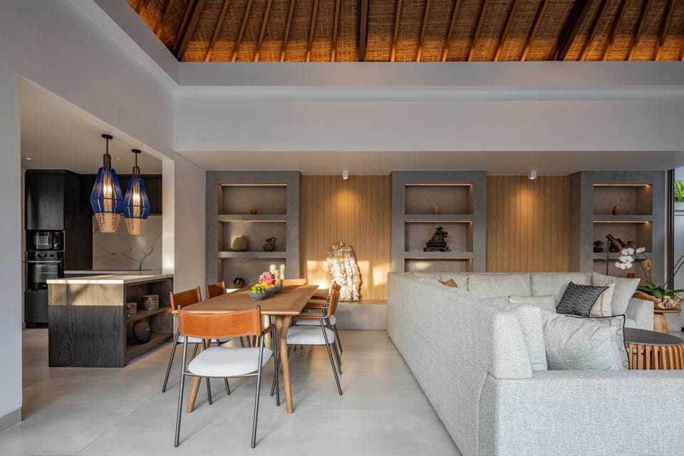 Living room, Seating area, Dining area, Food