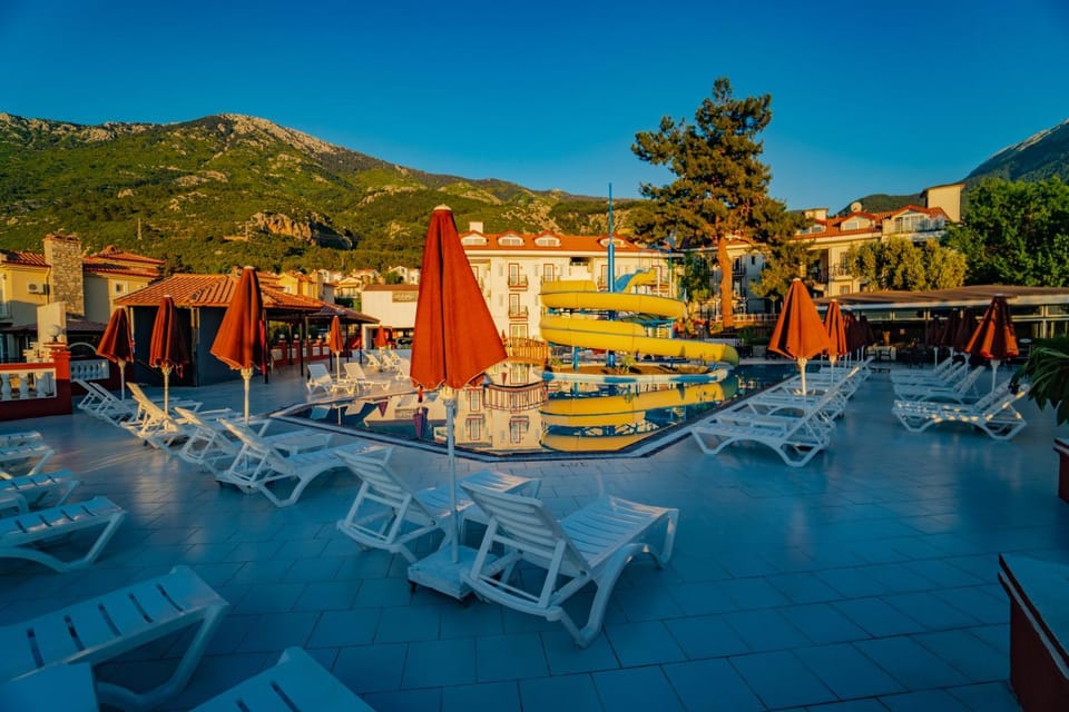 Day, Mountain view, Pool view, Swimming pool, sunbed