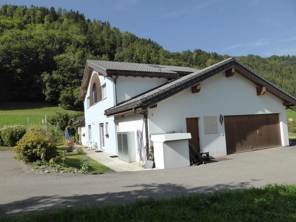 Property building, Garden, On site, Mountain view, Parking