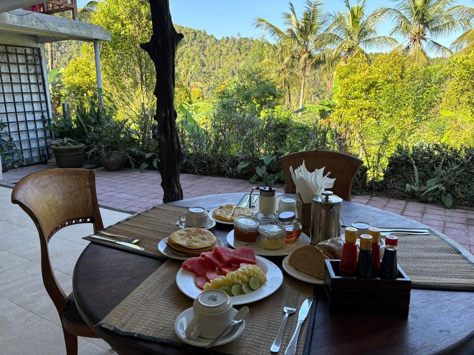 Coffee/tea facilities, Breakfast, Continental breakfast