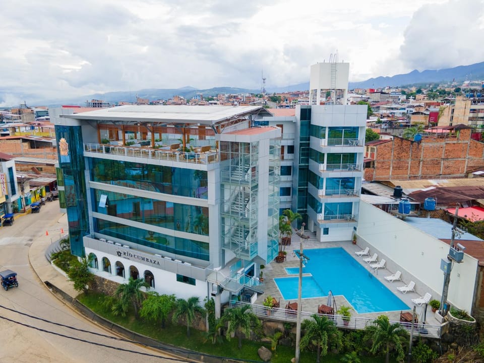 Property building, Day, Bird's eye view, City view, Pool view, Street view, Swimming pool