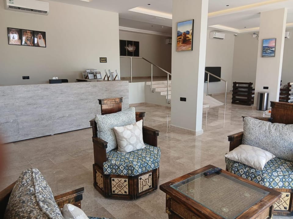 Lobby or reception, Seating area