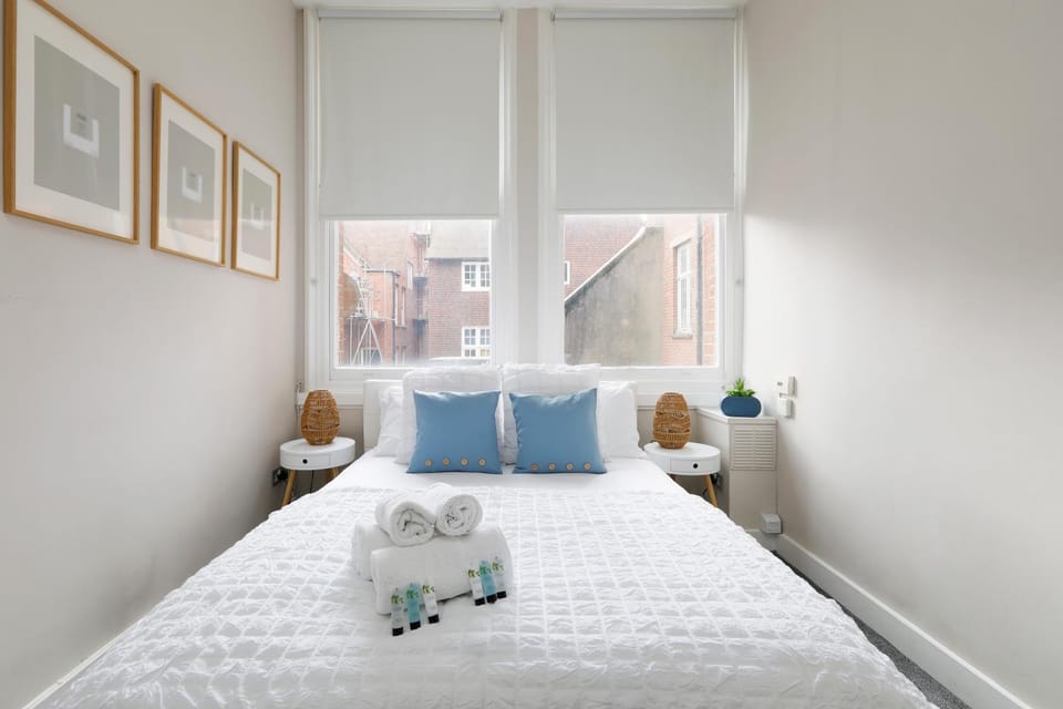 Great 2 bedroom apt by the beach and town Apartment in Hove