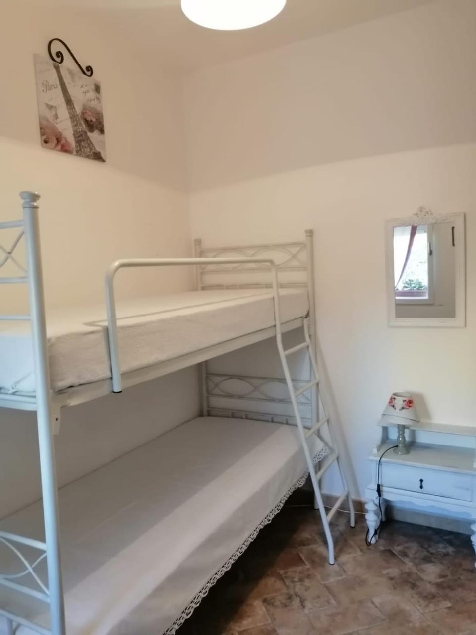 Bedroom, bunk bed