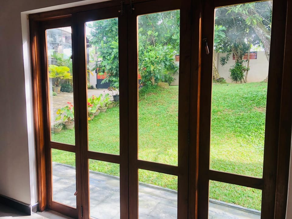 47 Alfred House - Free Pickup from Kandy City Bed and Breakfast in Kandy