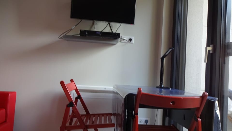 TV and multimedia, Dining area