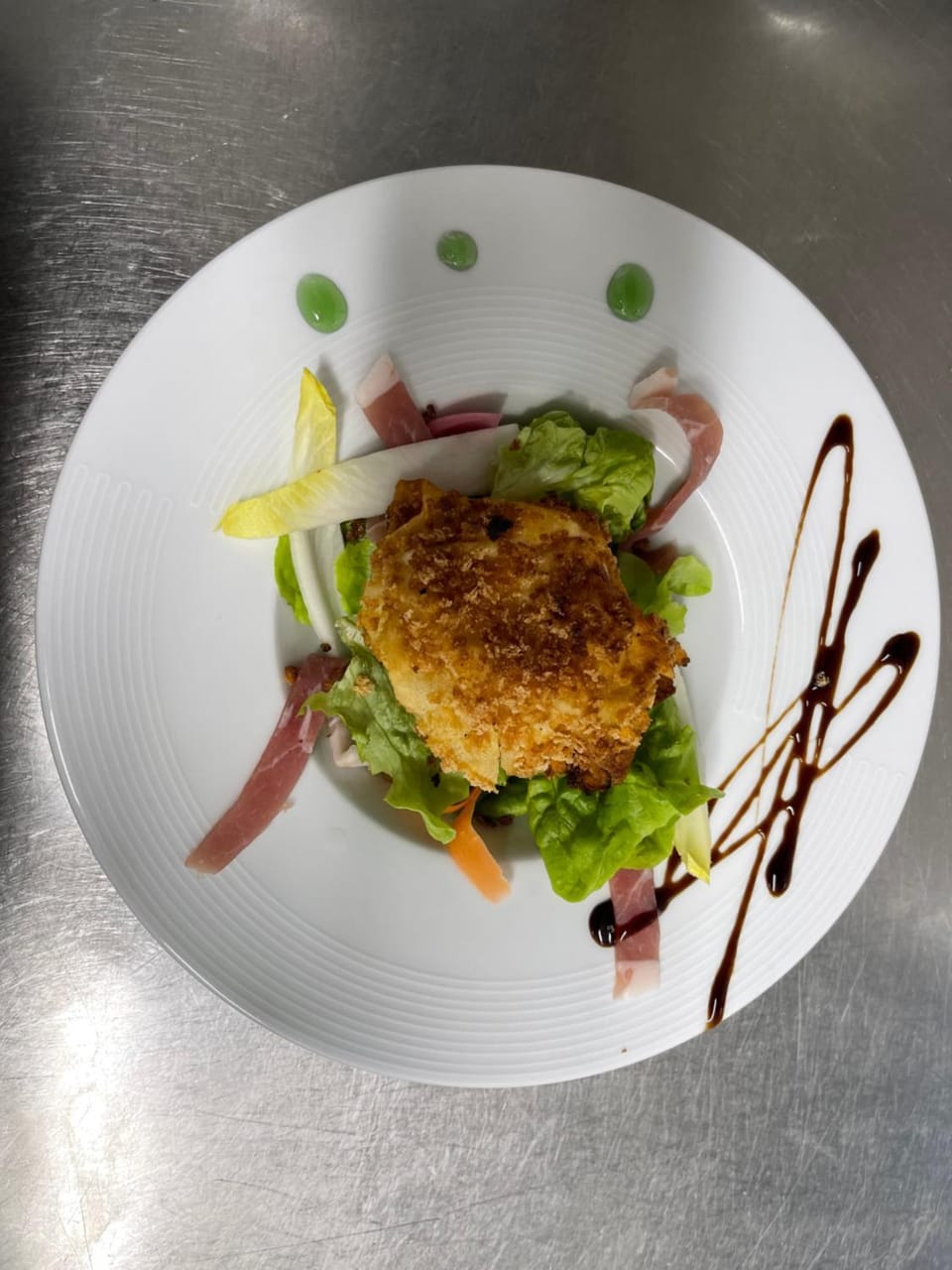 Logis Hôtel Restaurant Cazes Arazat Hotel in Auvergne-Rhône-Alpes