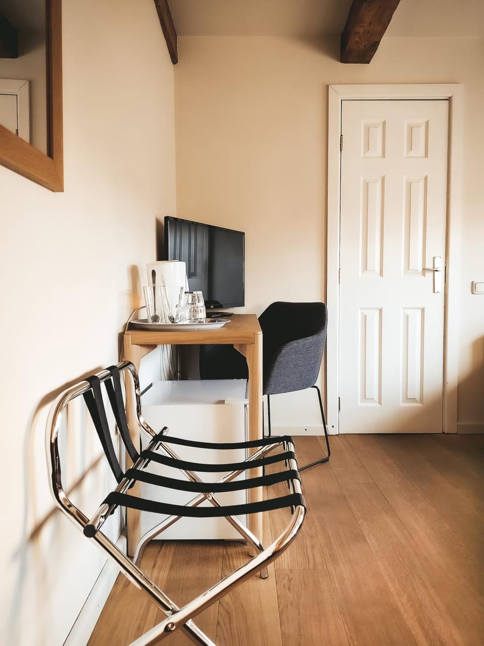 TV and multimedia, Seating area