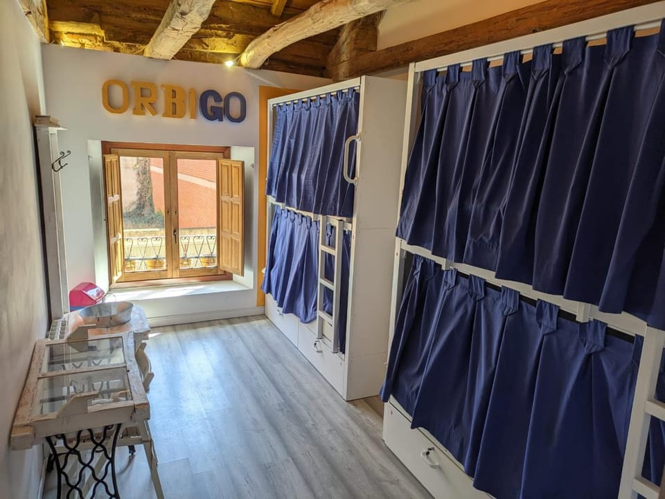DORMERO Albergue Hidalgos Hospital de Órbigo Hostel in Castile and León