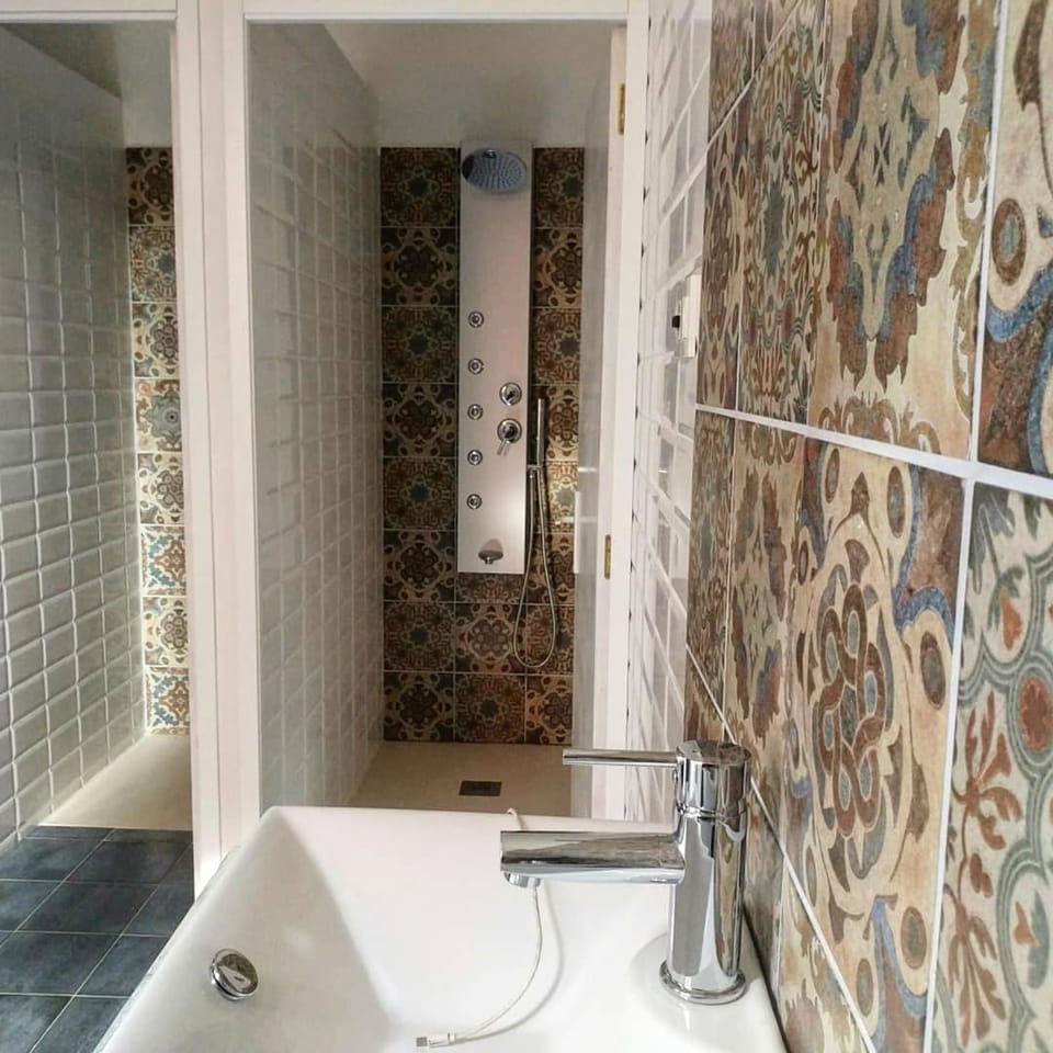 Hot Tub, Bathroom, Area and facilities