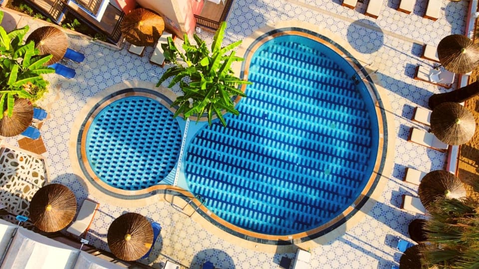 Pool view, Swimming pool