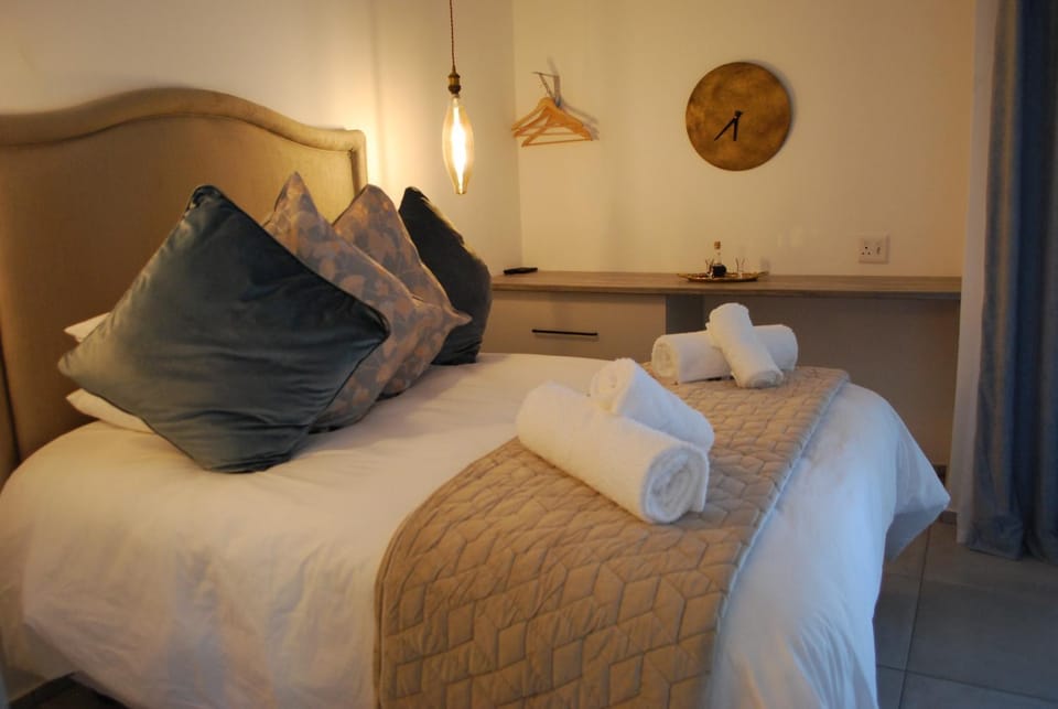 Vaal De Vue Guesthouse Bed and Breakfast in North West, South Africa