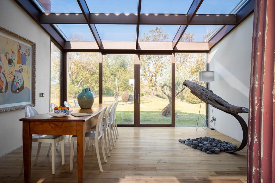 Living room, Dining area