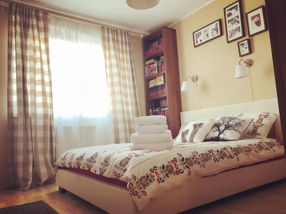 Bed, Photo of the whole room, Bedroom, Mountain view