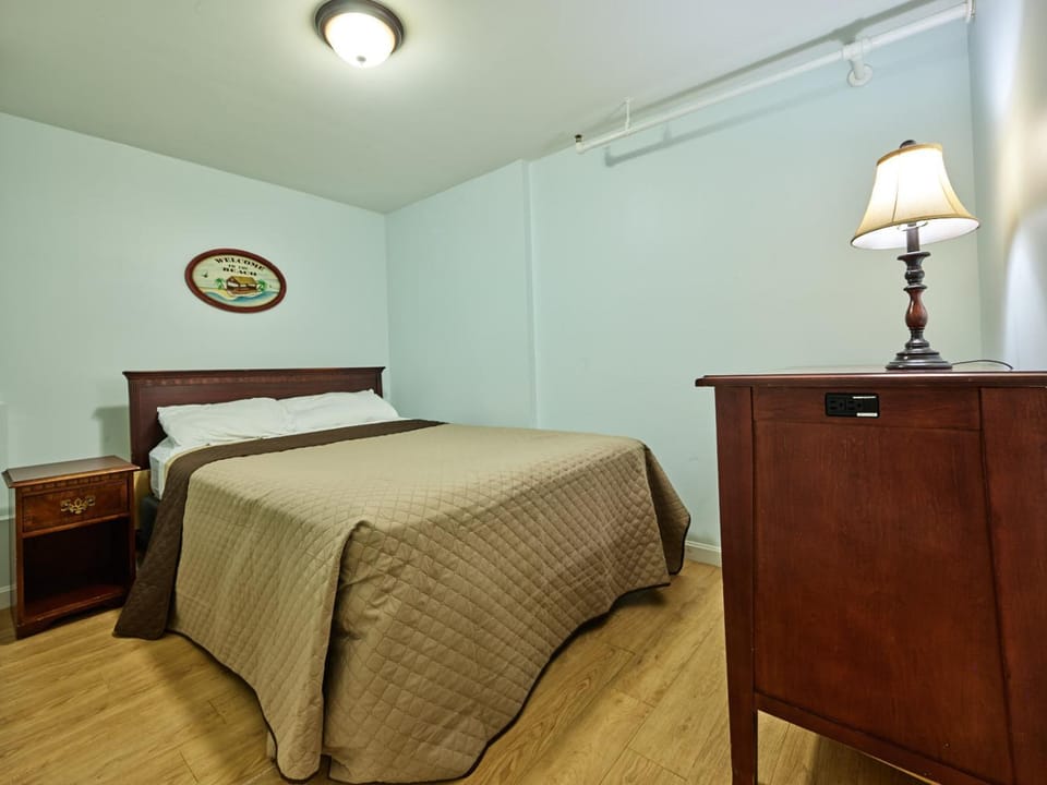 Atlantic Sands Motel in Hampton Beach