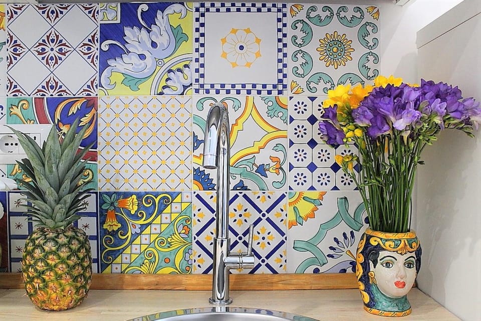 Kitchen or kitchenette, Decorative detail