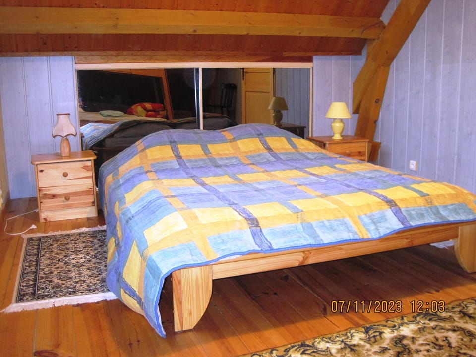 Bed, Bedroom