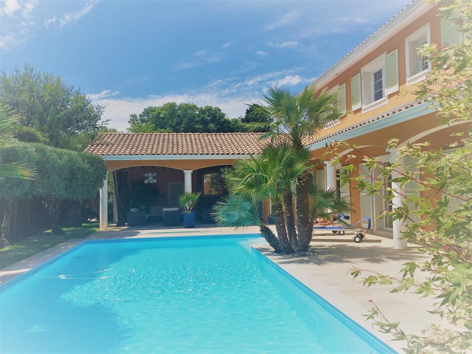 Patio, Garden, Decorative detail, Garden view, Pool view, Swimming pool, Family