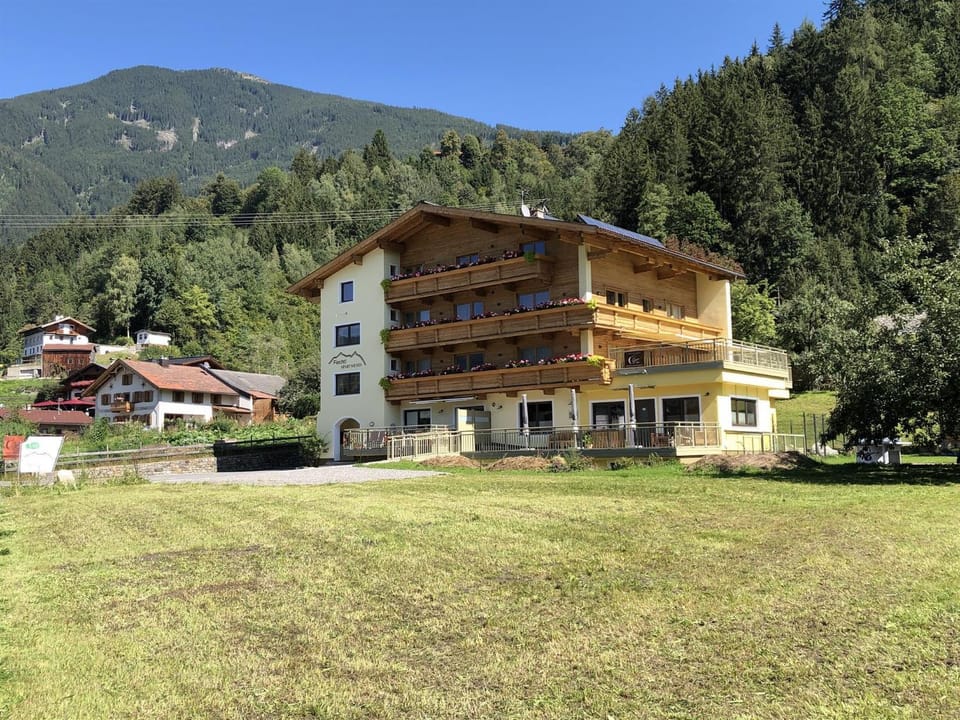 Fiechtl-Apartments Apartment in Tyrol