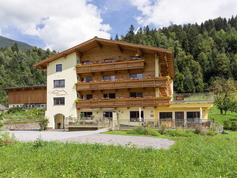 Fiechtl-Apartments Apartment in Tyrol