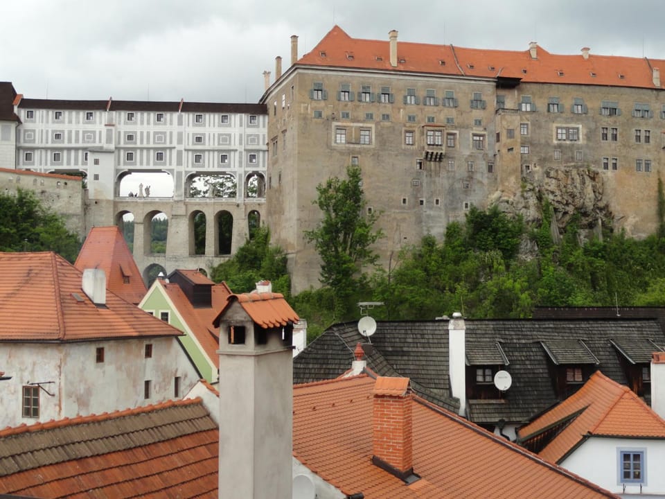 Nearby landmark, Neighbourhood, View (from property/room), City view, Street view