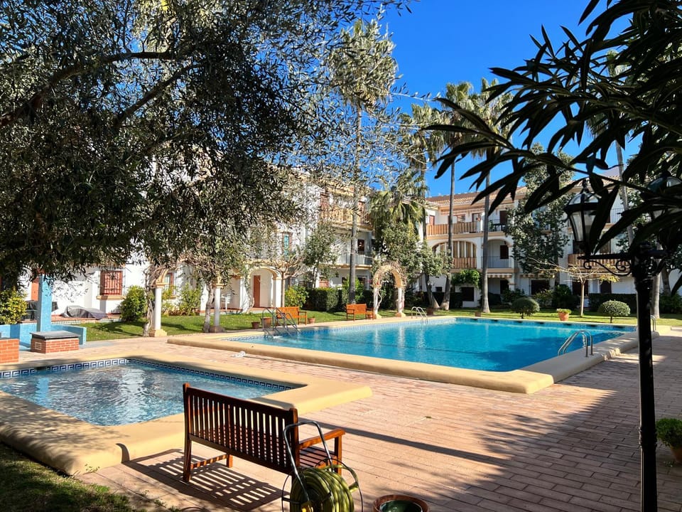 Garden, Swimming pool