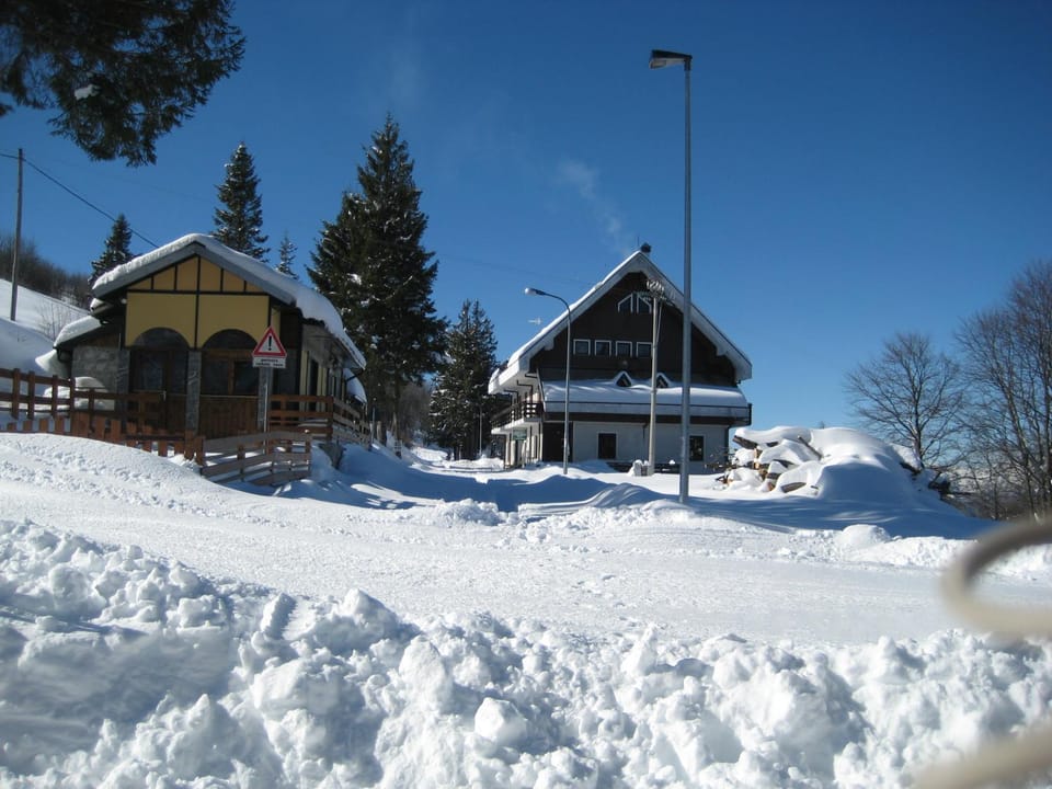 Skiing
