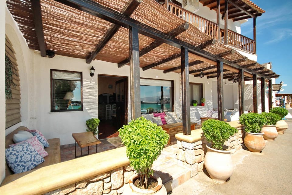 Patio, Facade/entrance, Balcony/Terrace, Sea view