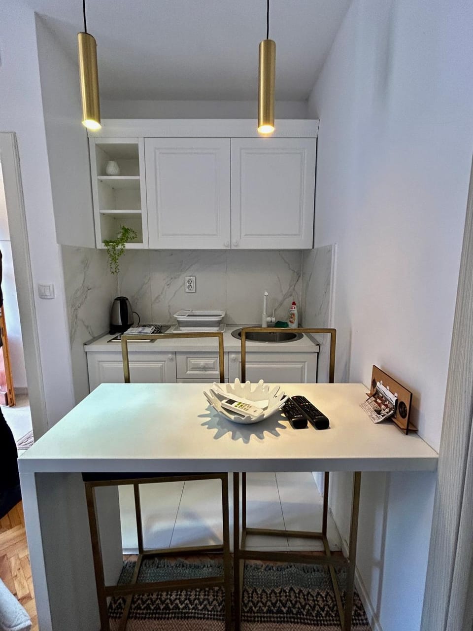 Kitchen or kitchenette, stove