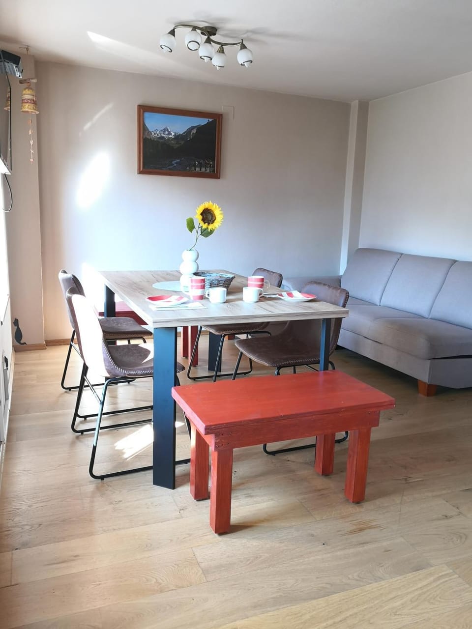 Seating area, Dining area