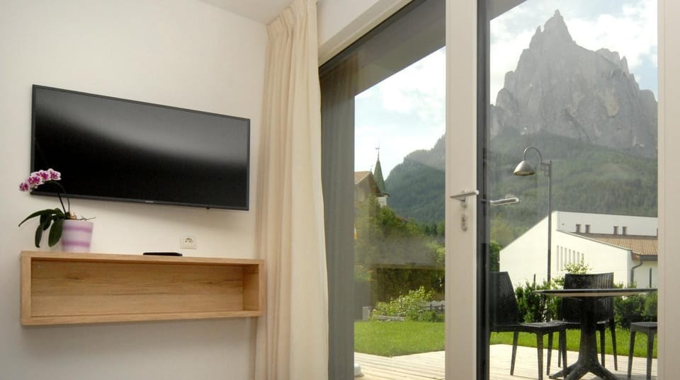 TV and multimedia, Mountain view