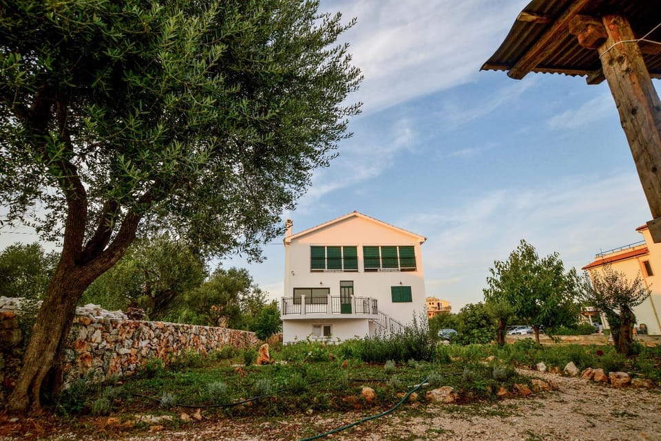 Property building, Garden