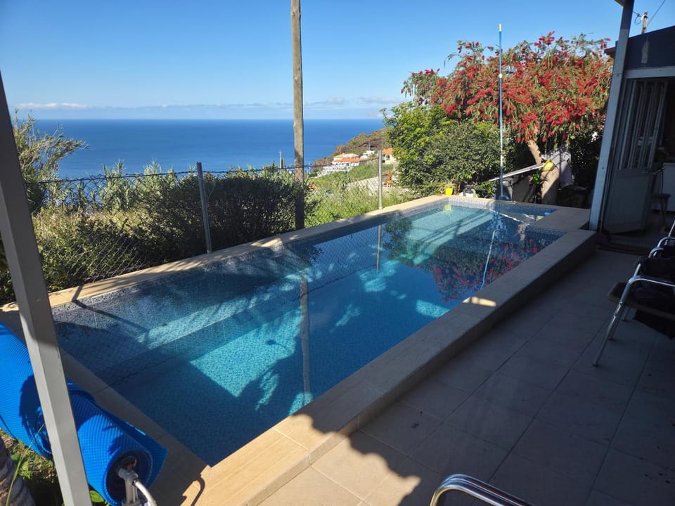 Pool view, Sea view, Swimming pool