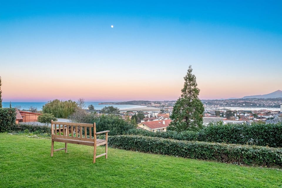 Natural landscape, Garden, Mountain view, River view, Sea view, Sunset