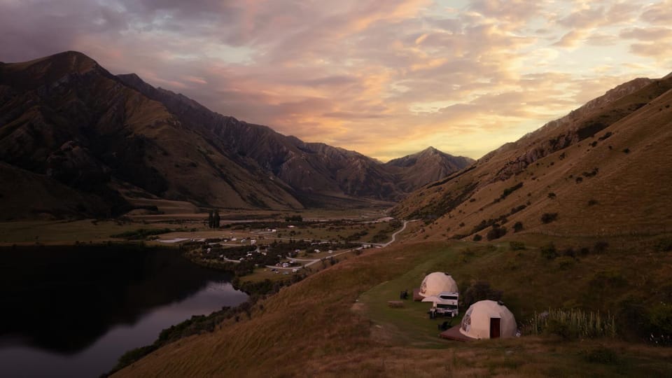 Natural landscape, Mountain view, Sunset, group of guests