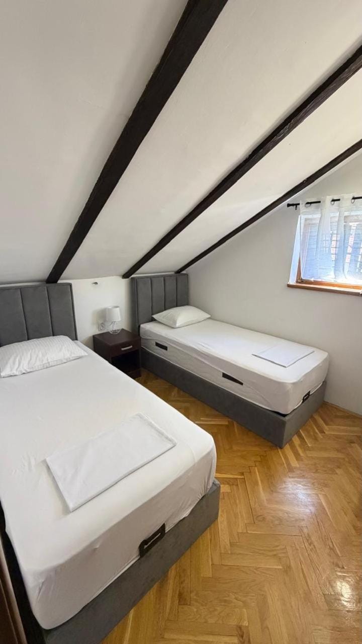 Apartmani Kovačević Apartment in Dobrota