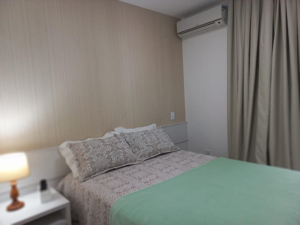 Bed, Bedroom, air conditioner