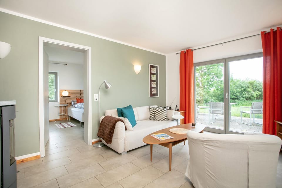 Living room, Photo of the whole room, Seating area, Bedroom