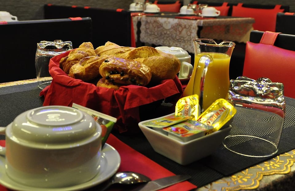 Food, Continental breakfast, Drinks