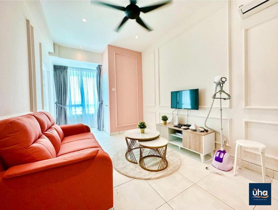 Communal lounge/ TV room, TV and multimedia, Living room, Evening entertainment, fireplace, air conditioner