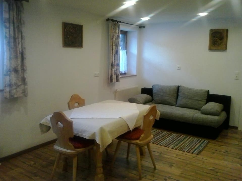 Haus Bacher Bed and Breakfast in Tyrol