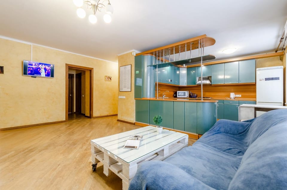 Communal lounge/ TV room, Communal kitchen