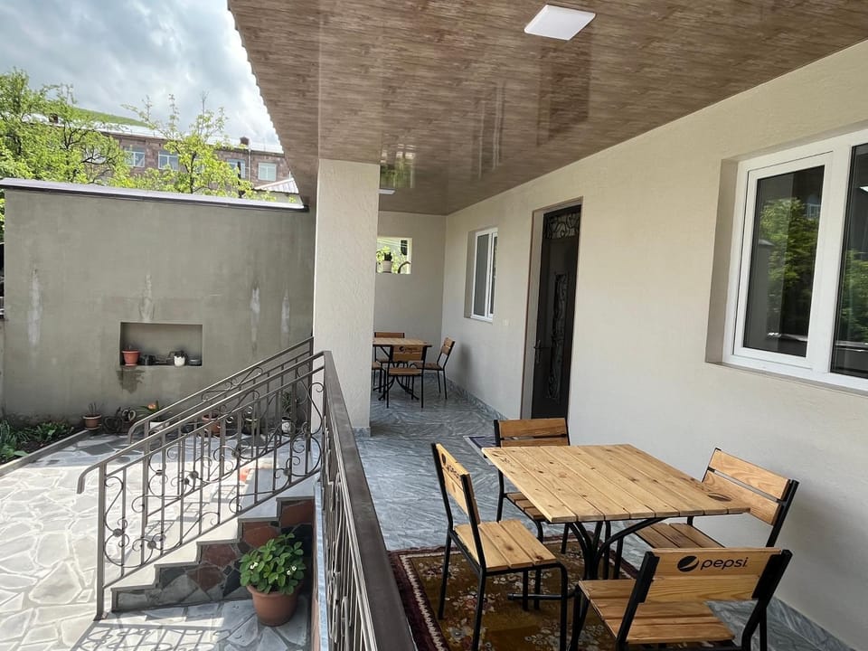 Inexpensive house Bed and Breakfast in Armenia