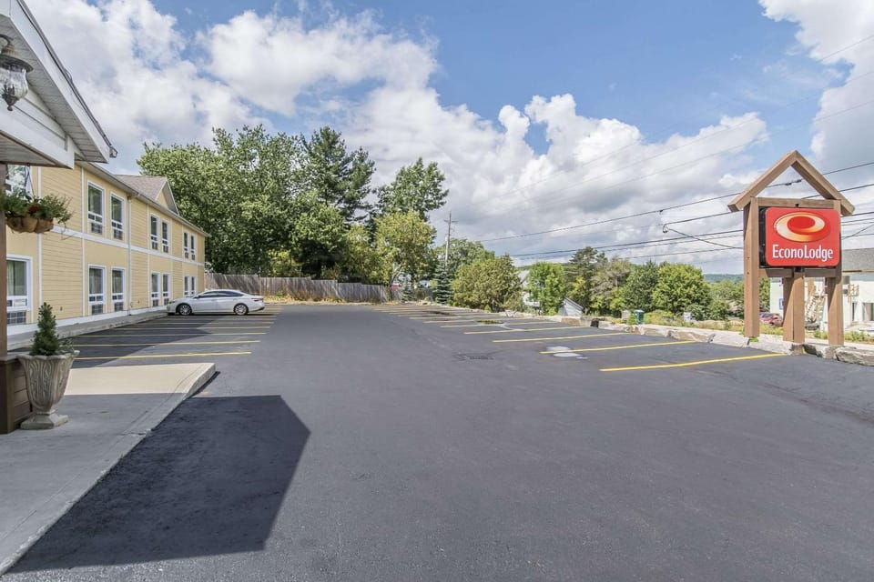 Property building, On site