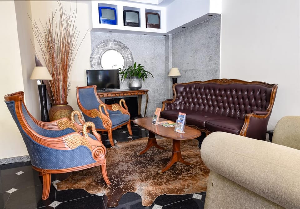 Residencial Colombo Bed and Breakfast in Funchal