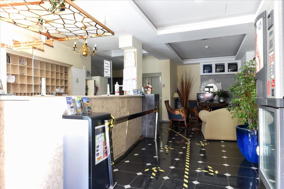 Residencial Colombo Bed and Breakfast in Funchal