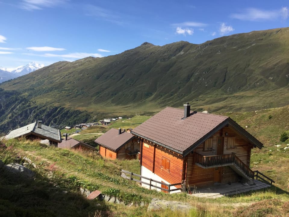 Neighbourhood, Natural landscape, Mountain view
