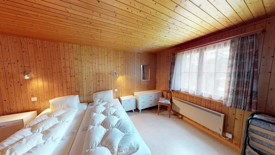 Photo of the whole room, Bedroom